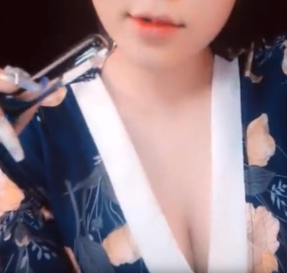 26093033.jpg 肉淼淼福利给老王降温